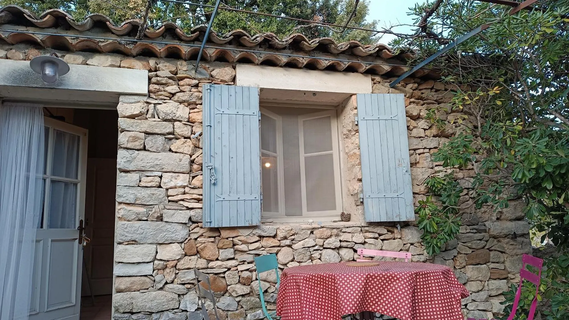 Holiday home Sous La Vigne Villa Rustrel